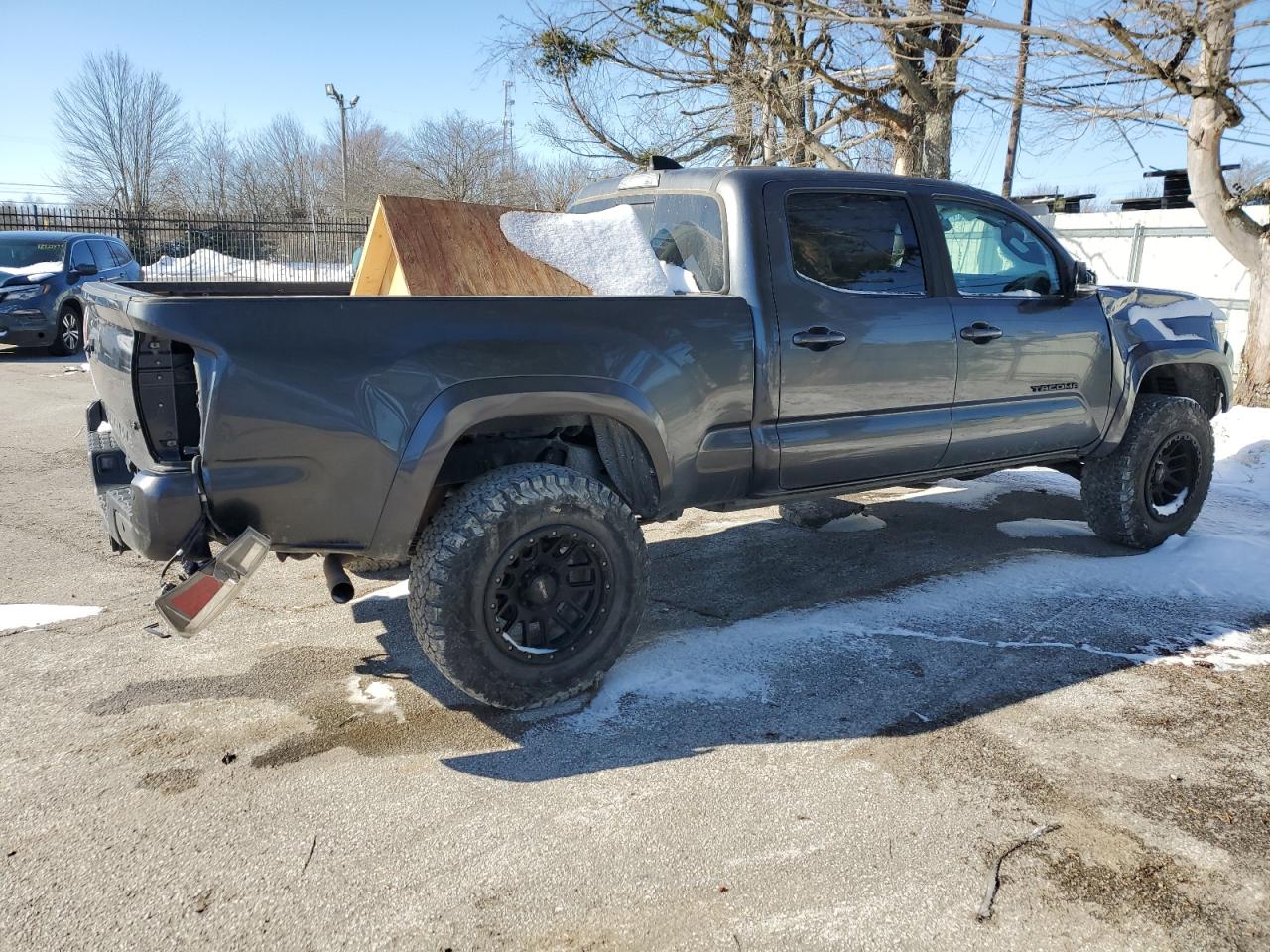 2020 Toyota Tacoma - Image 3