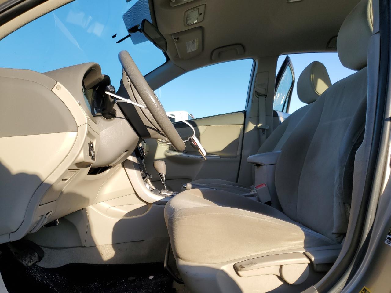 2010 Toyota Corolla - Image 7