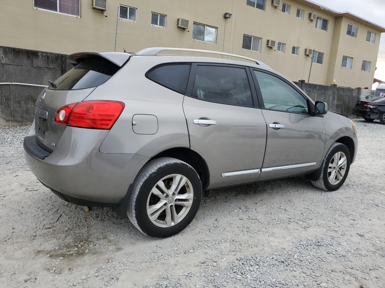 2013 Nissan Rogue - Image 3