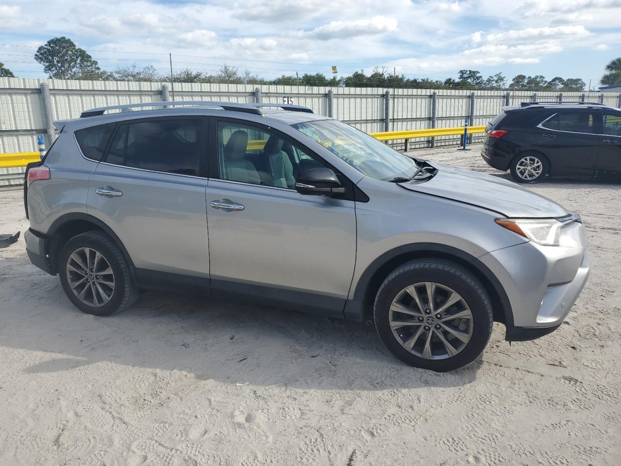 2016 Toyota RAV 4 - Image 4