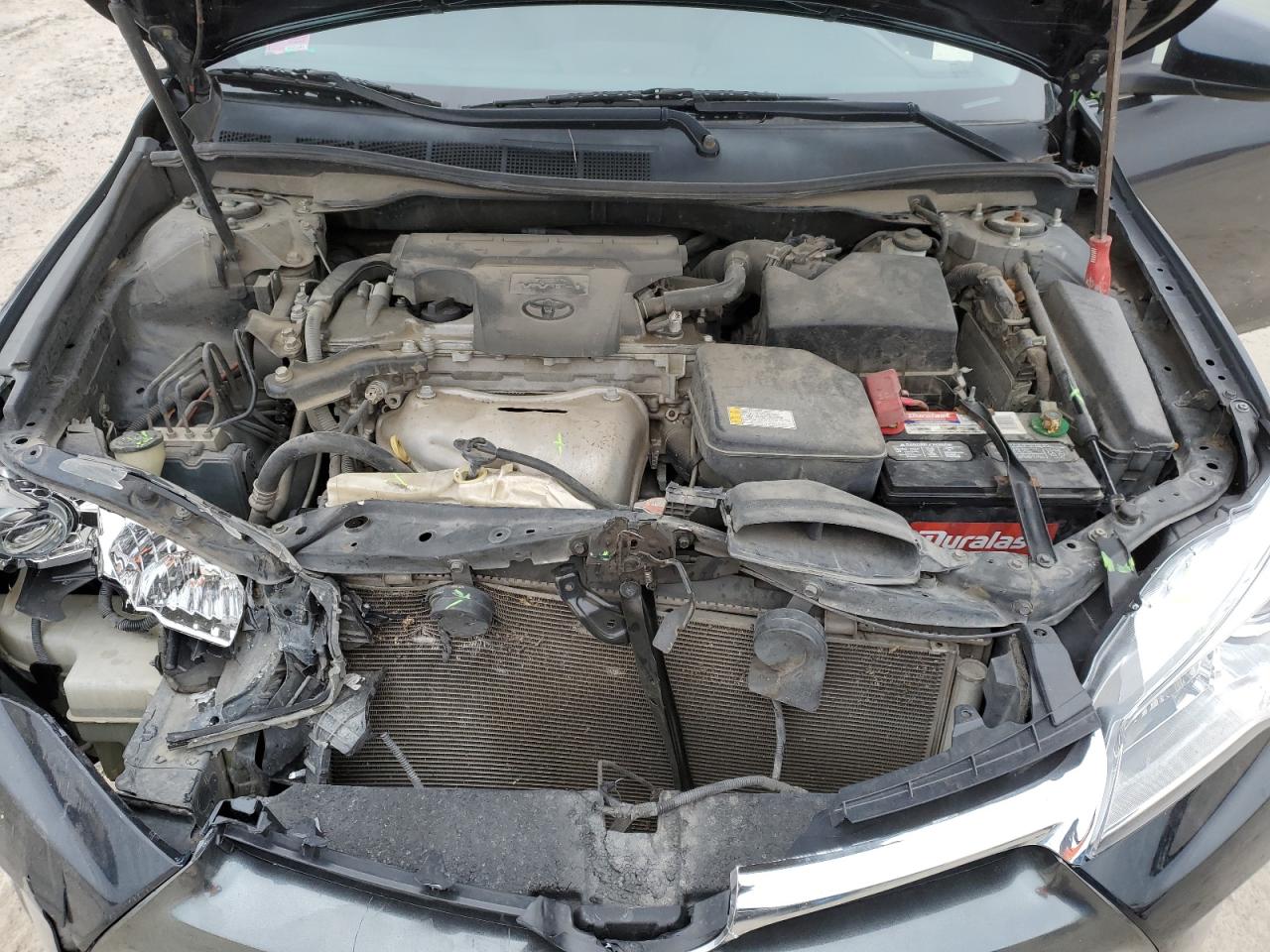 2016 Toyota Camry - Image 11