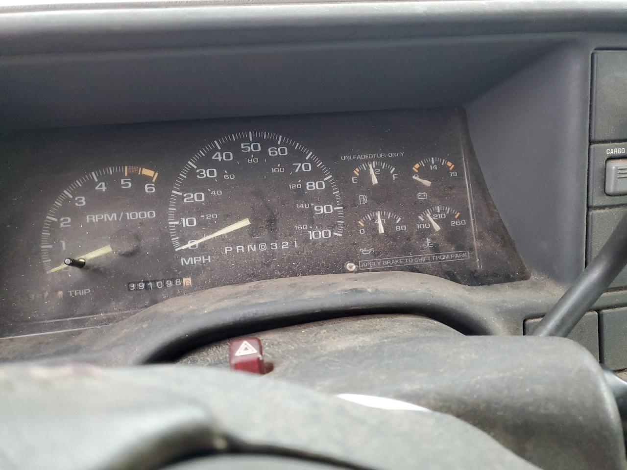 1996 Chevrolet GMT-400 - Image 9