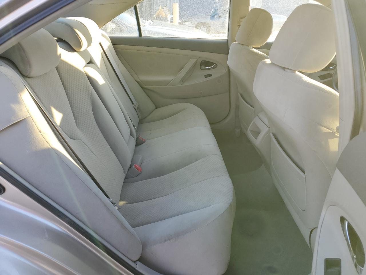 2009 Toyota Camry - Image 10