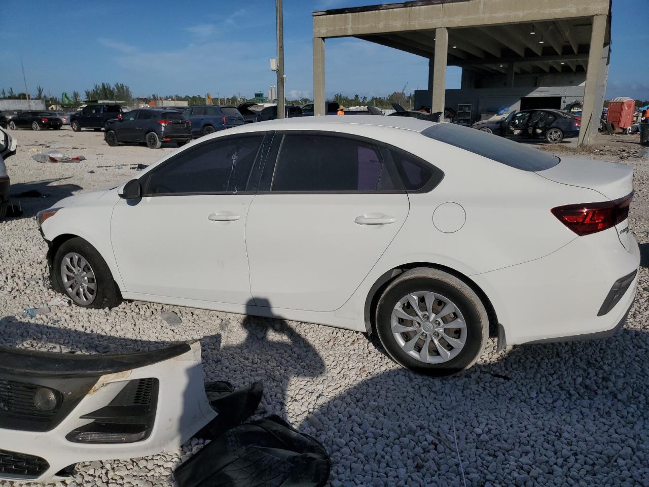 2021 Kia Forte - Image 2