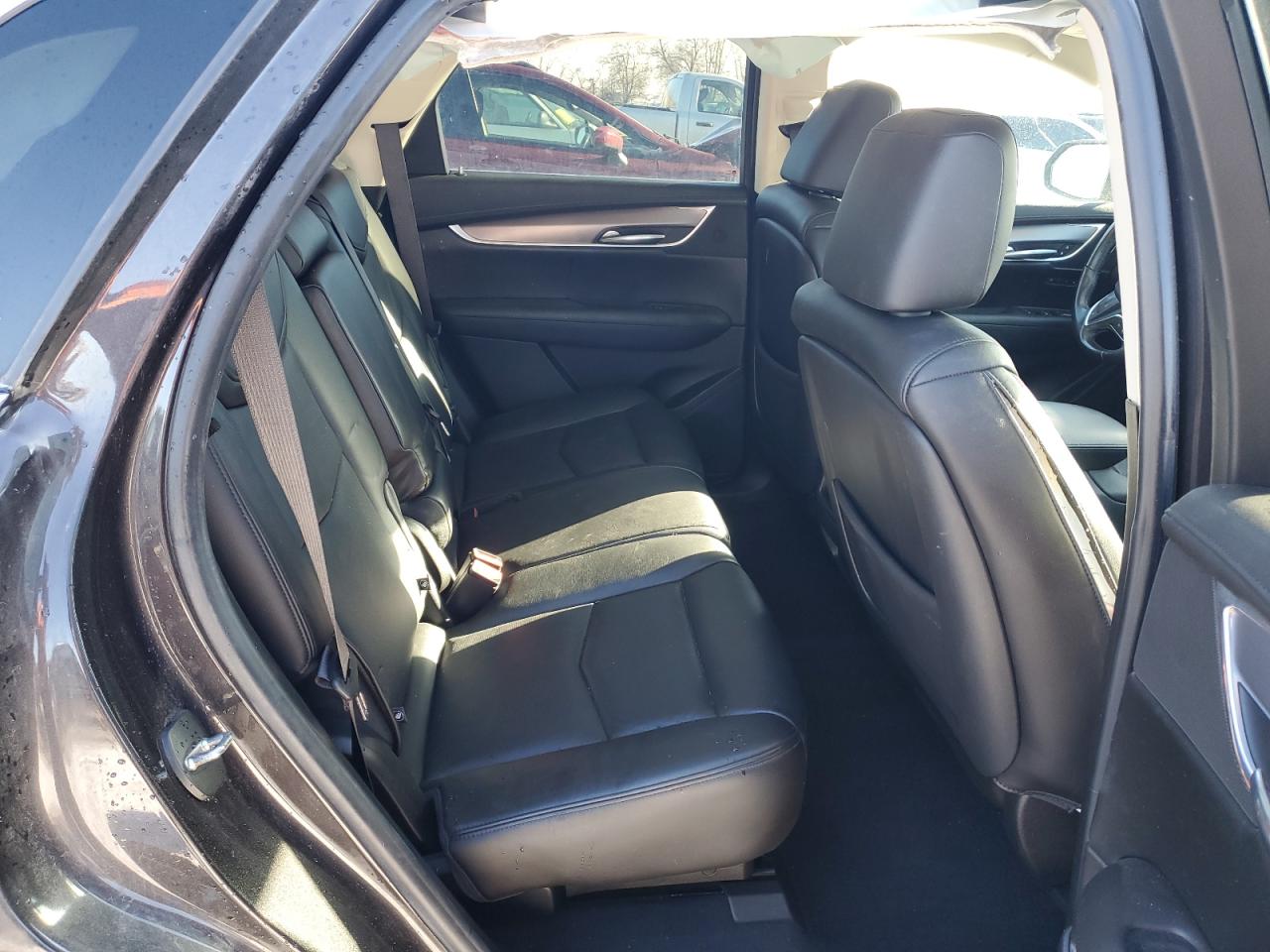 2019 Cadillac XT5 - Image 11