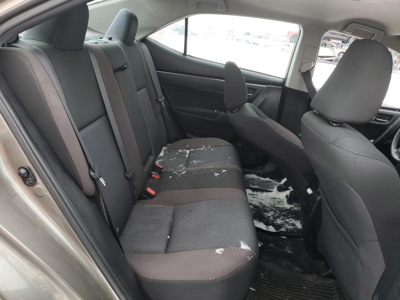 2017 Toyota Corolla L VIN: 5YFBURHE6HP726500 Lot: 41685515