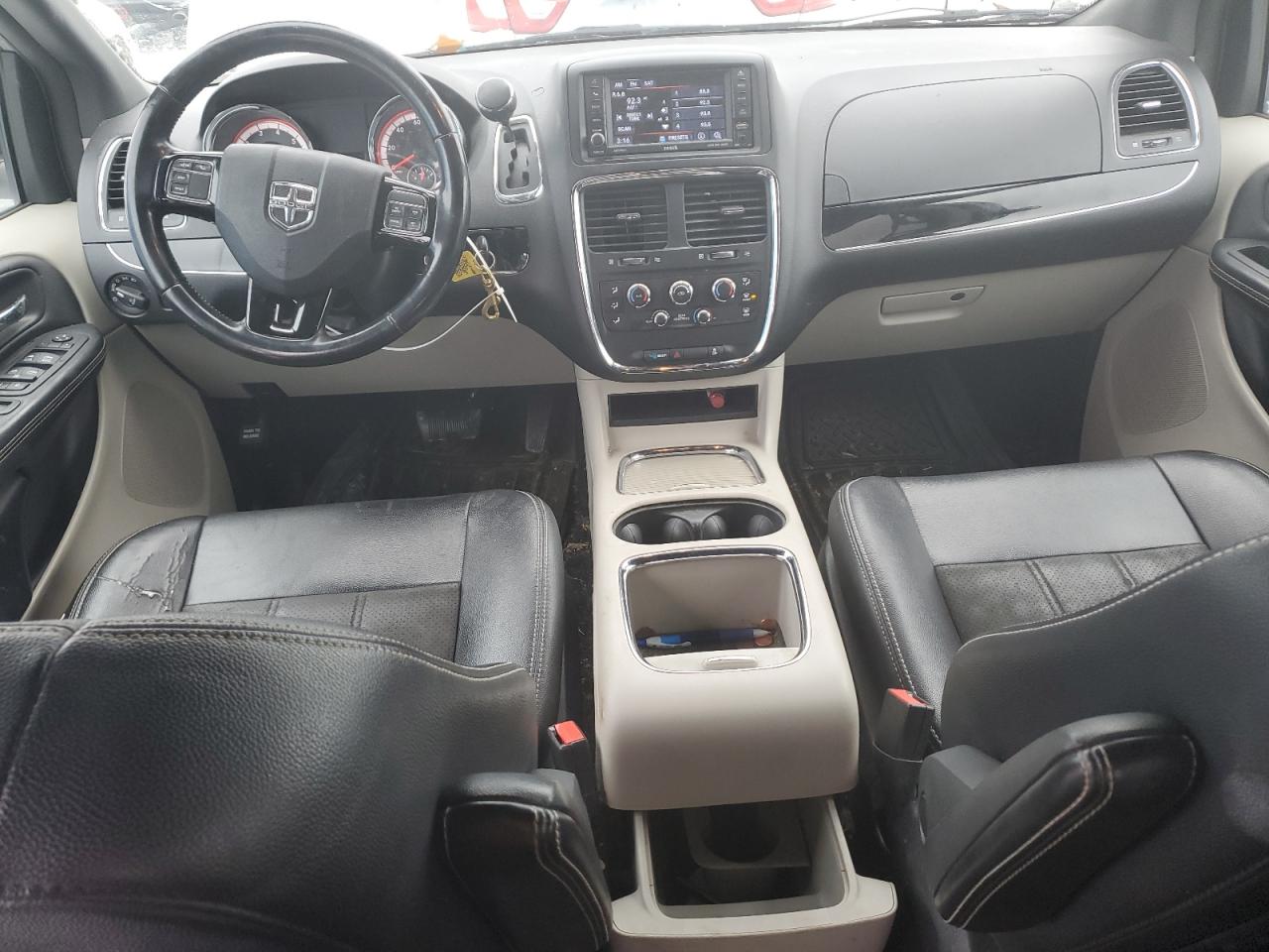 2019 Dodge Caravan - Image 8