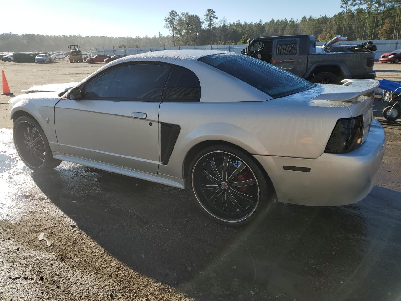 2002 Ford Mustang - Image 2