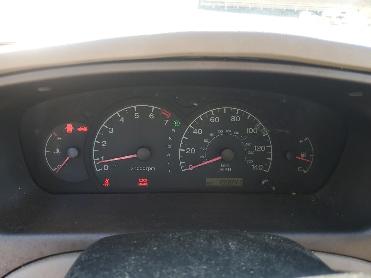 2003 Hyundai Elantra - Image 9