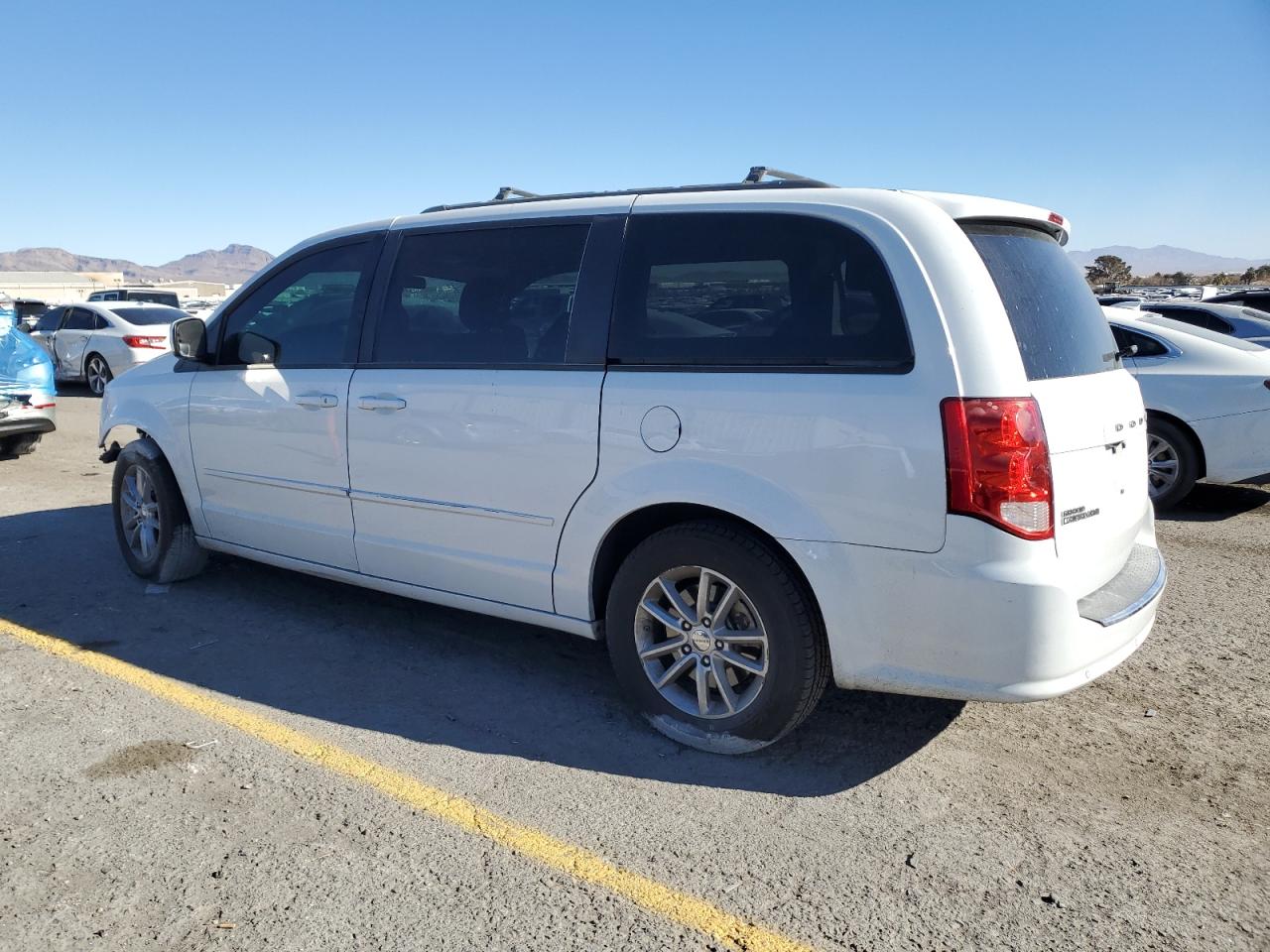 2016 Dodge Caravan - Image 2