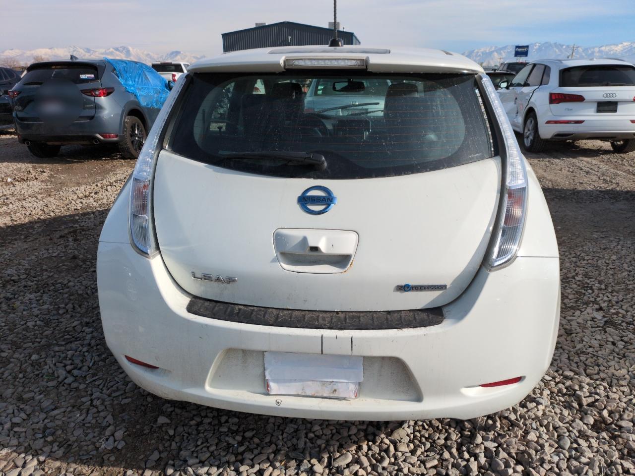 2017 Nissan Leaf - Image 7