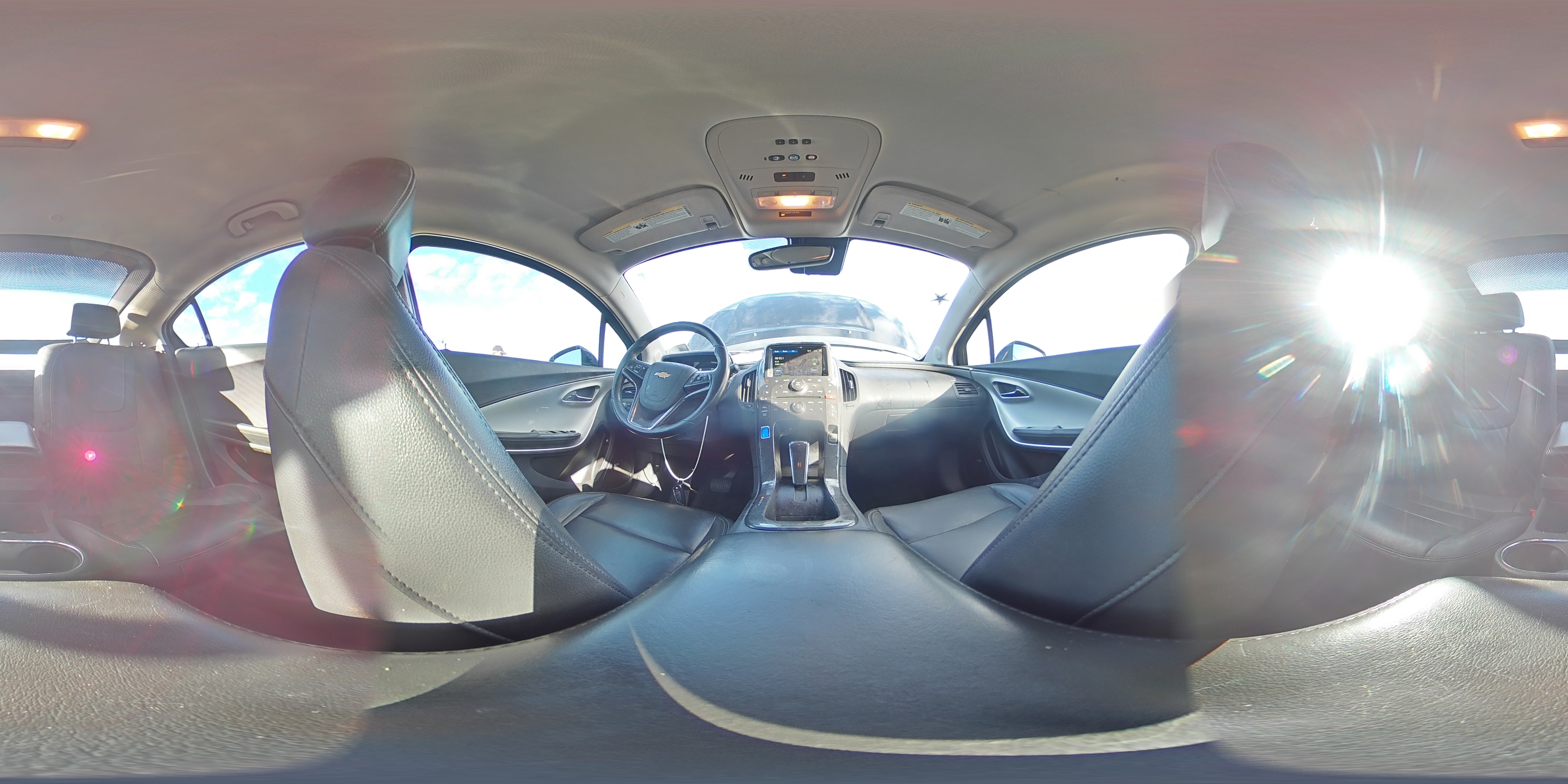 2014 Chevrolet Volt - Image 12