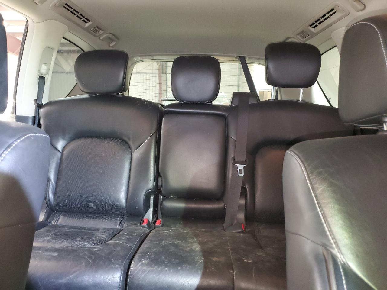 2015 Infiniti QX80 - Image 10