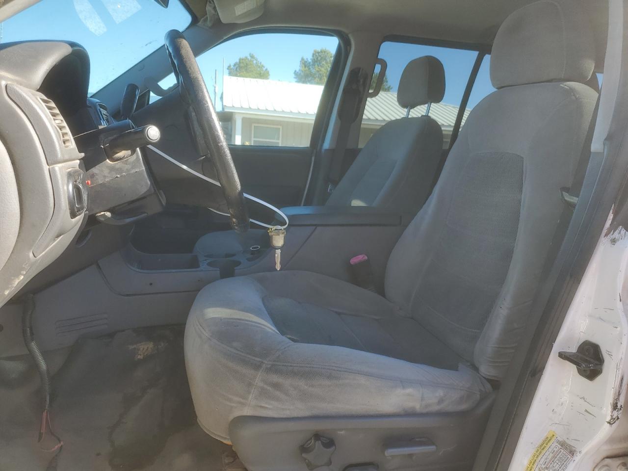 2005 Ford Explorer - Image 7