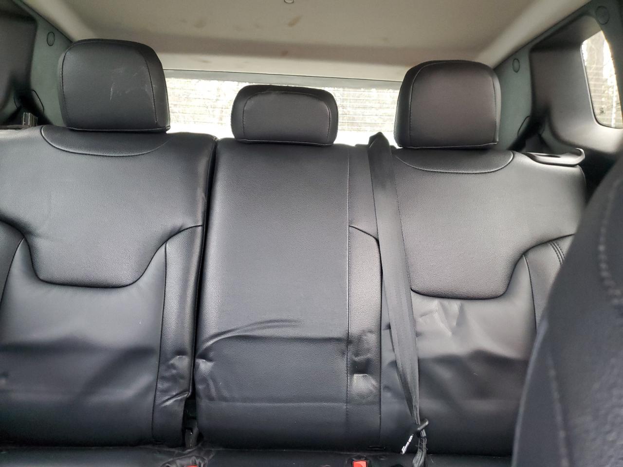 2017 Jeep Renegade - Image 10