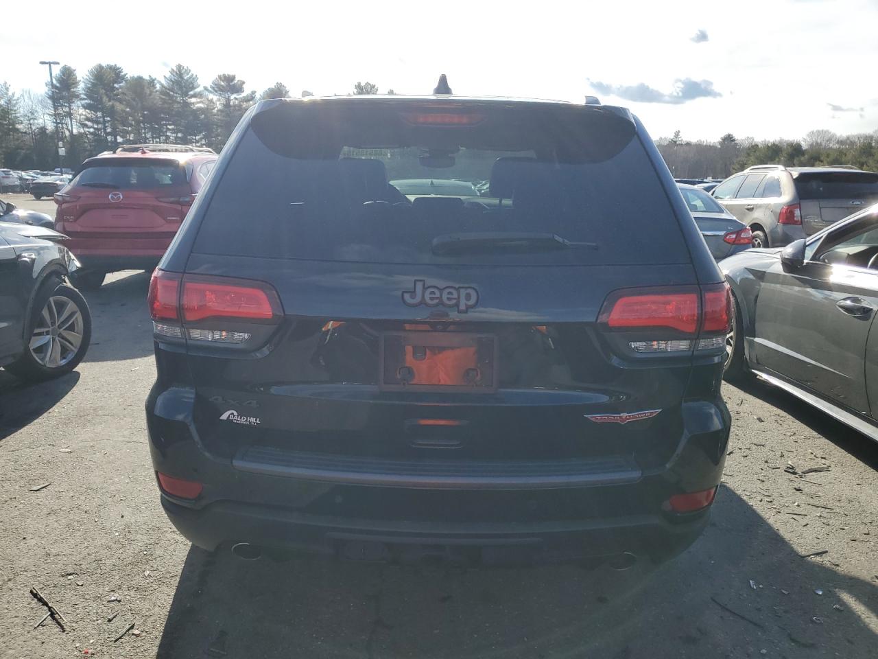 2018 Jeep Grand Cherokee - Image 6