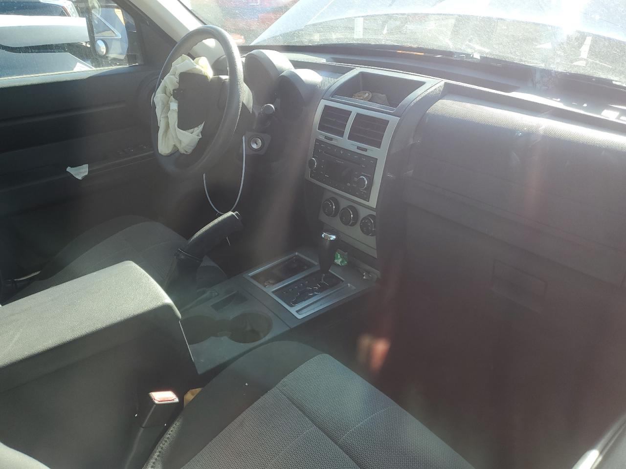 2007 Dodge Nitro - Image 8