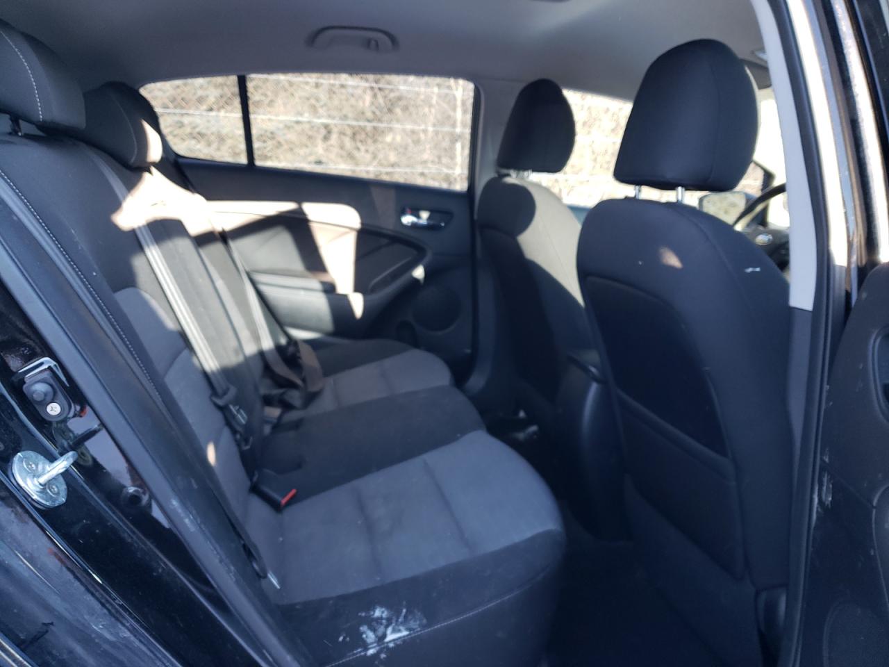 2016 Kia Forte - Image 10