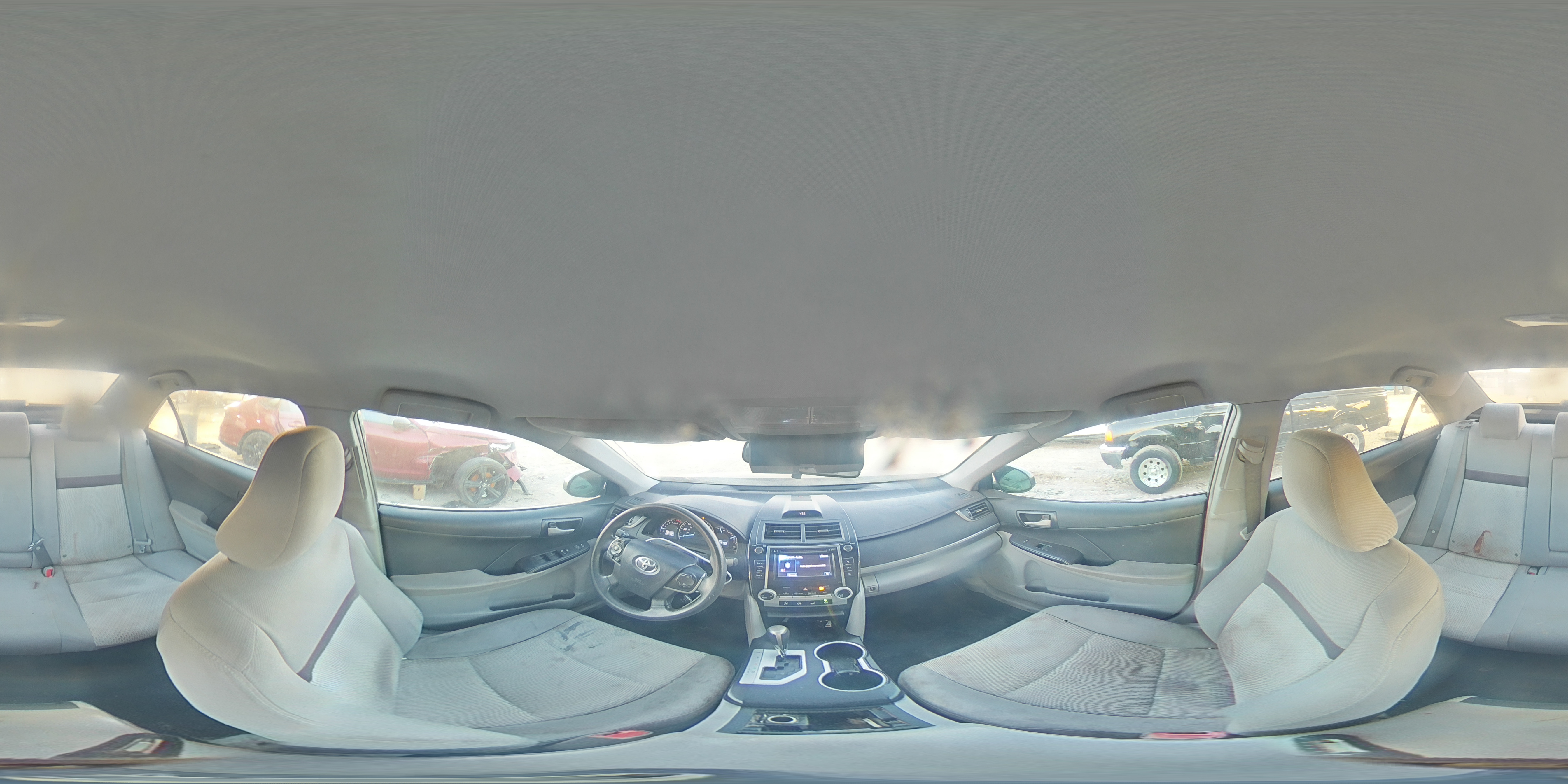 2013 Toyota Camry - Image 14