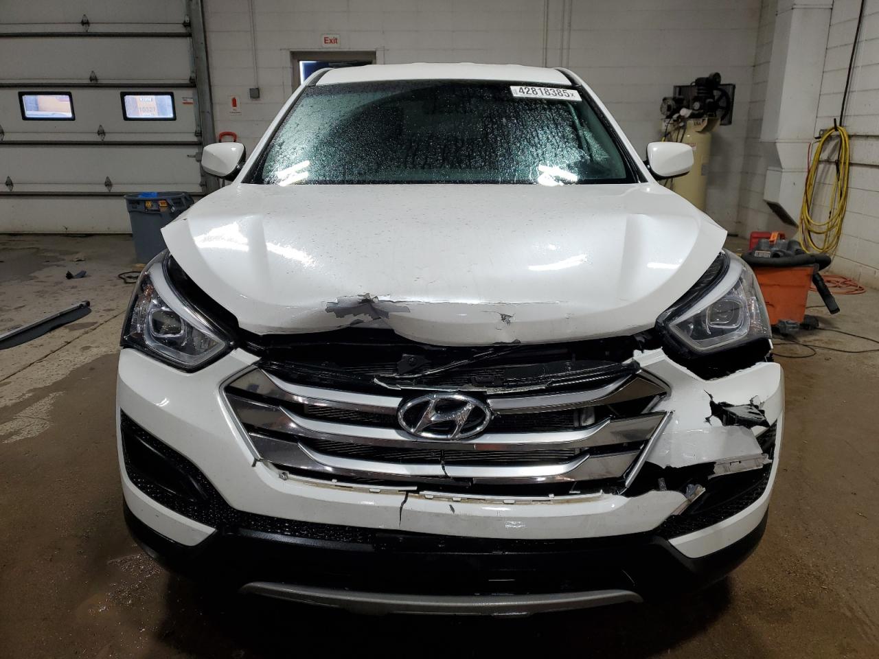 2016 Hyundai Santa Fe - Image 5