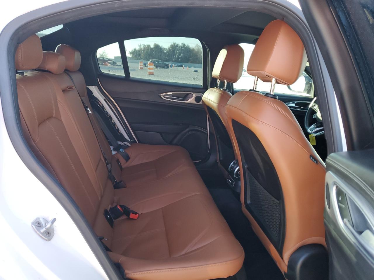 2024 Alfa Romeo Giulia - Image 10