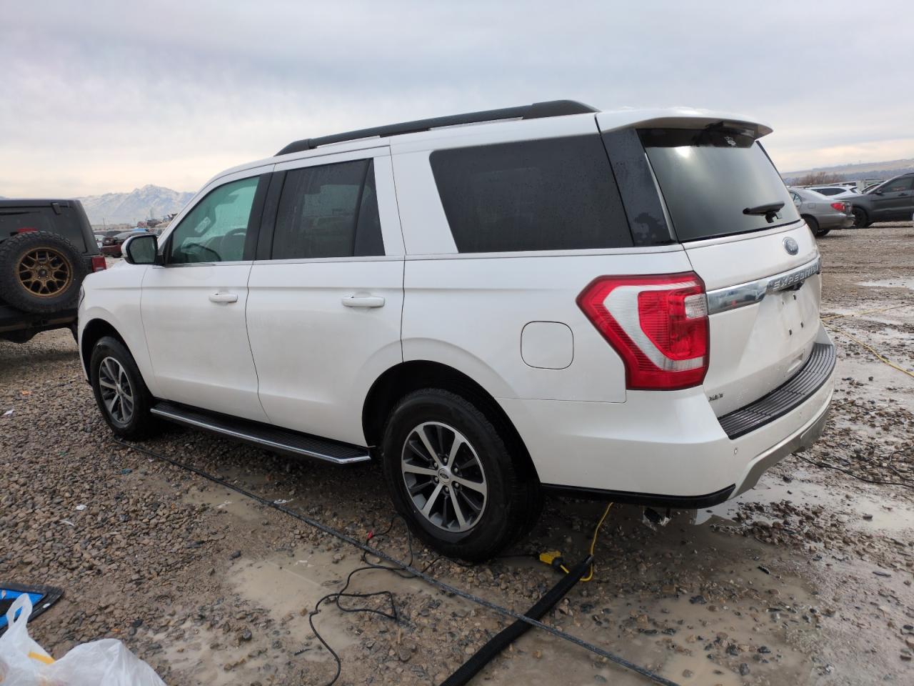 2018 Ford Expedition - Image 2