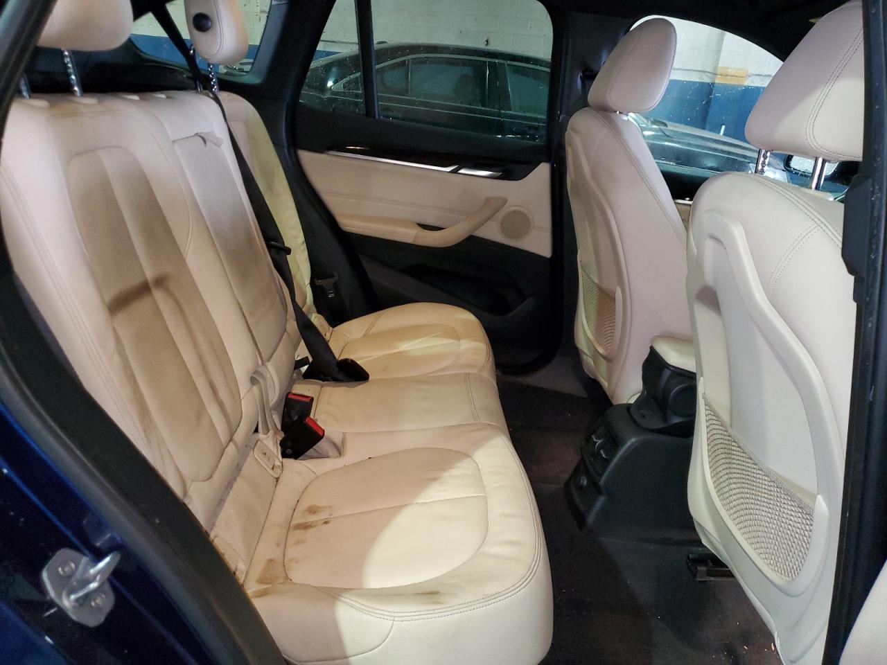 2016 BMW X1 - Image 11