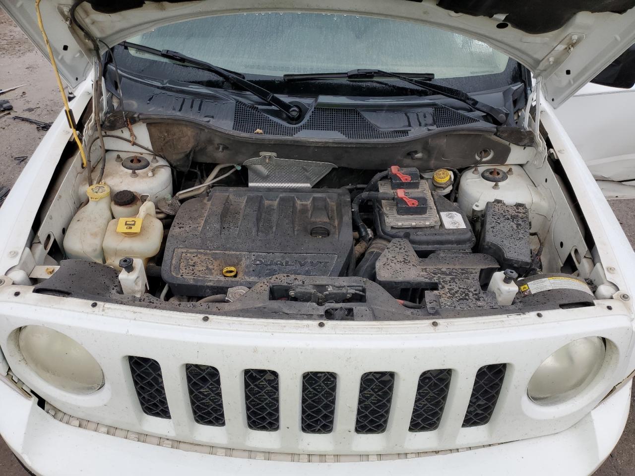 2011 Jeep Liberty (Patriot) - Image 12