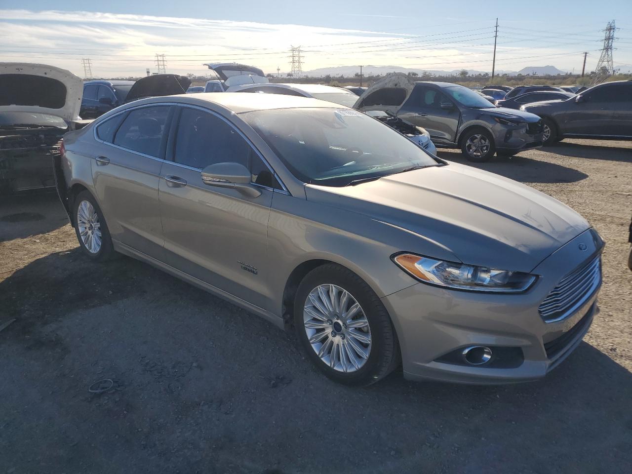 VIN 3FA6P0PU4GR157416 2016 FORD FUSION no.4