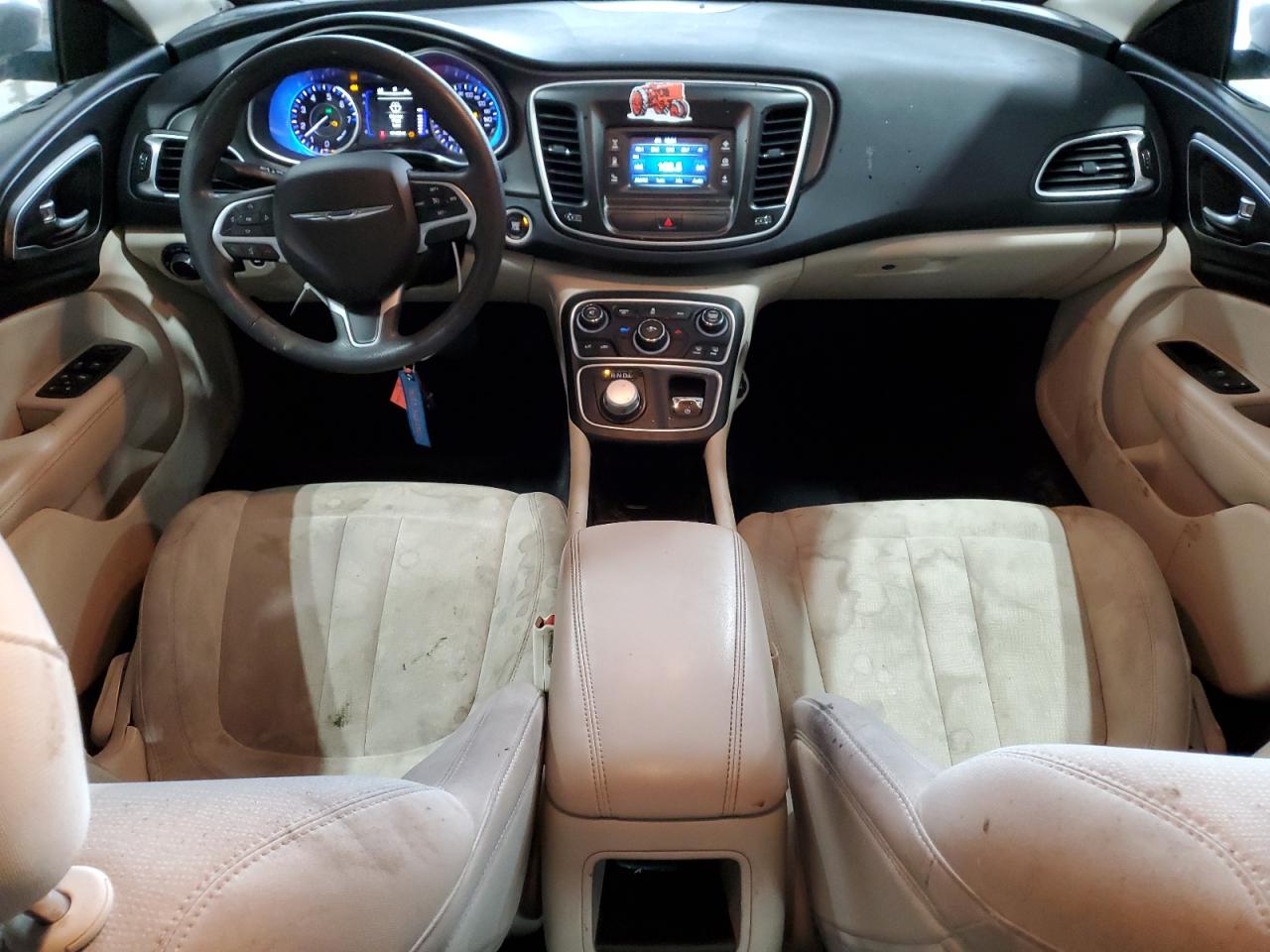 2016 Chrysler 200 - Image 8
