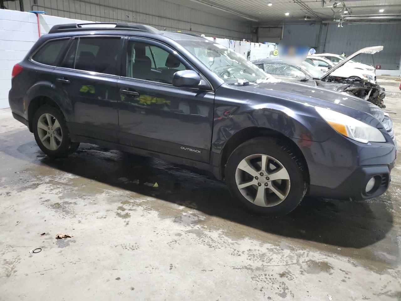 2013 Subaru Outback - Image 4