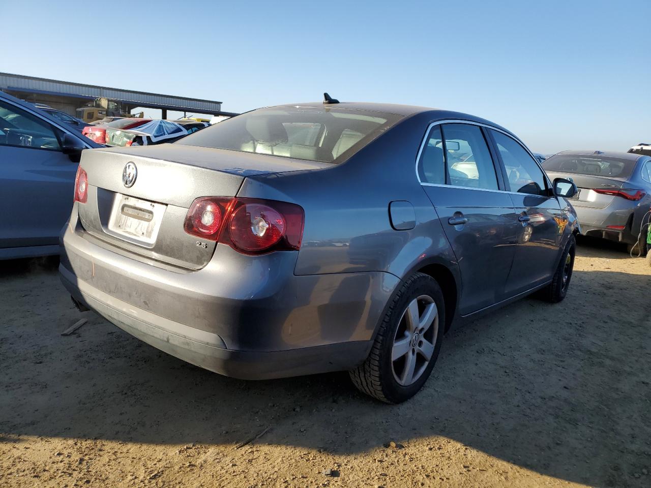 2009 Volkswagen Jetta - Image 3