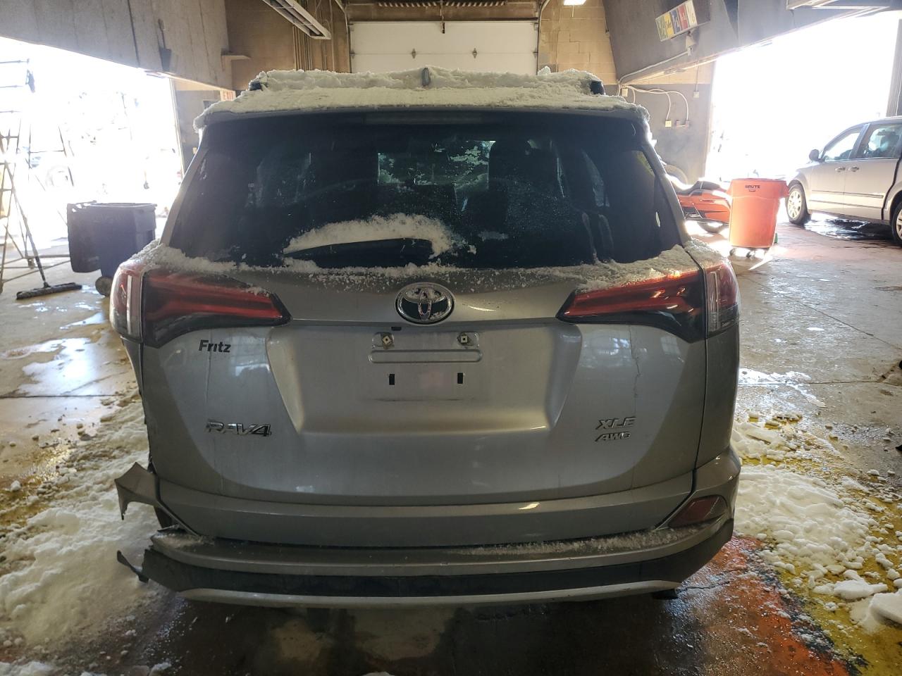 2016 Toyota RAV 4 - Image 6