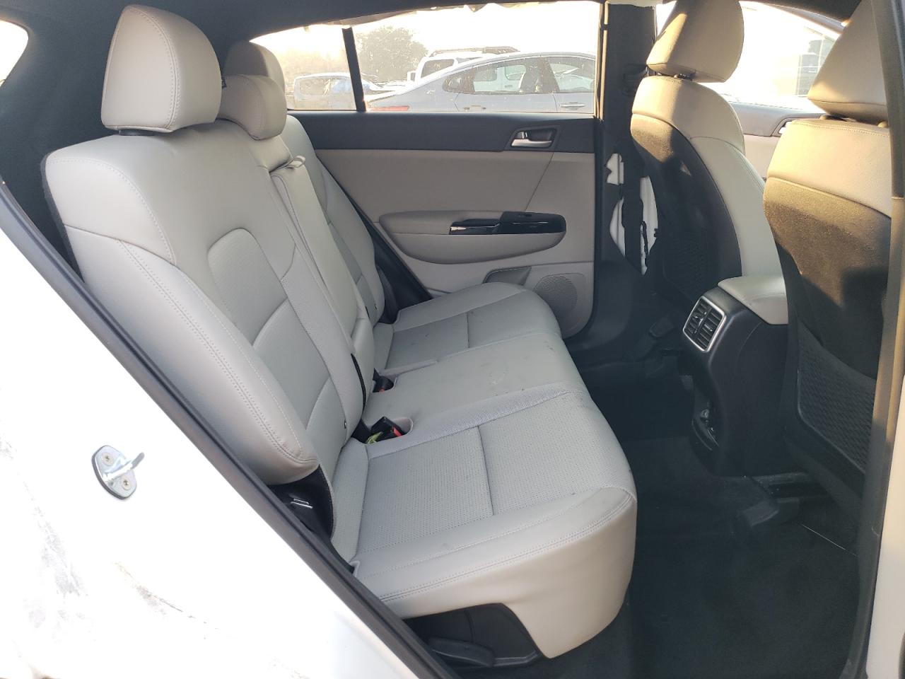 2021 Kia Sportage - Image 11