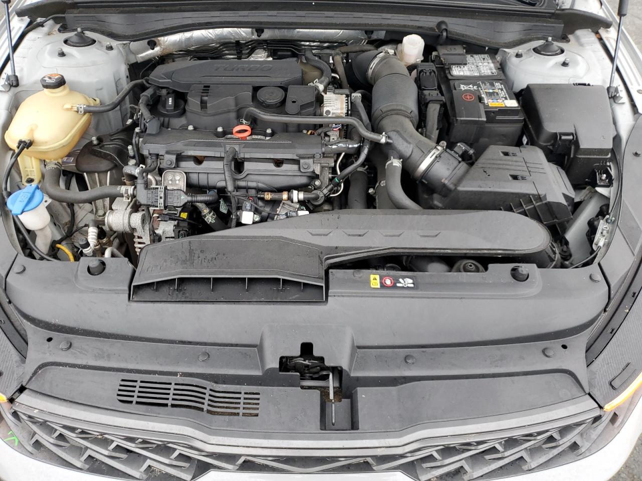 2022 Kia K5 - Image 11