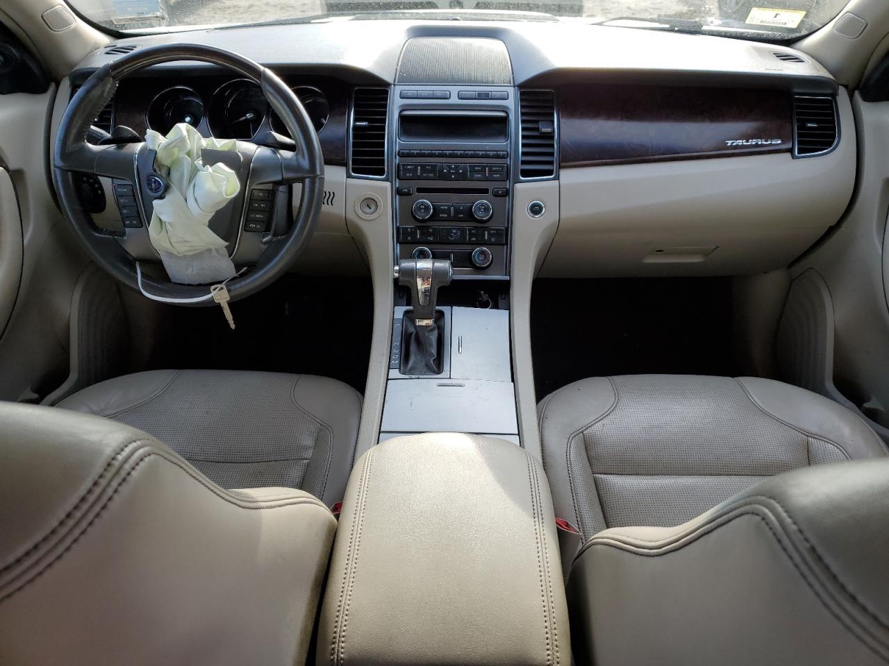 2011 Ford Taurus - Image 8