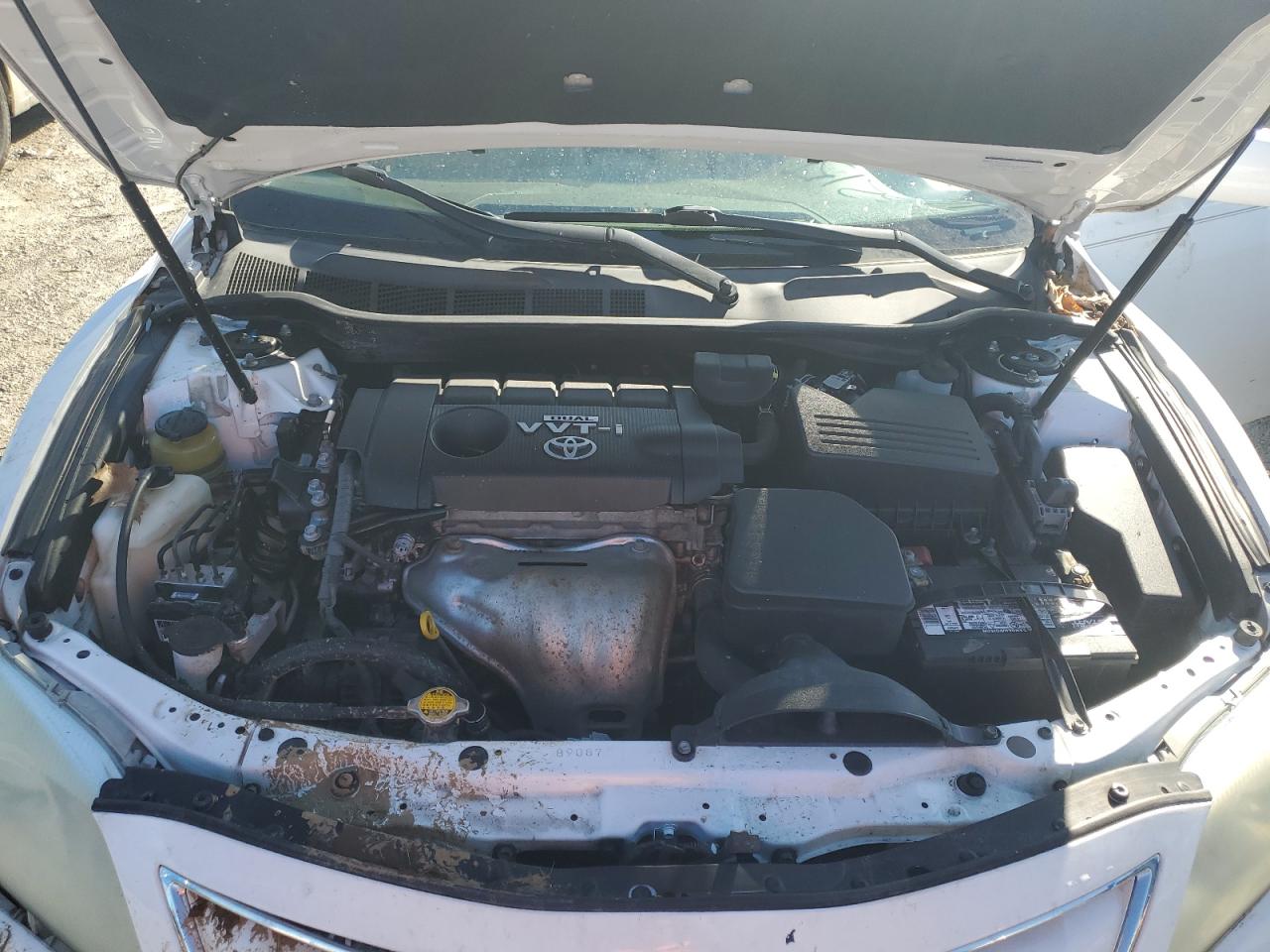 2010 Toyota Camry - Image 11