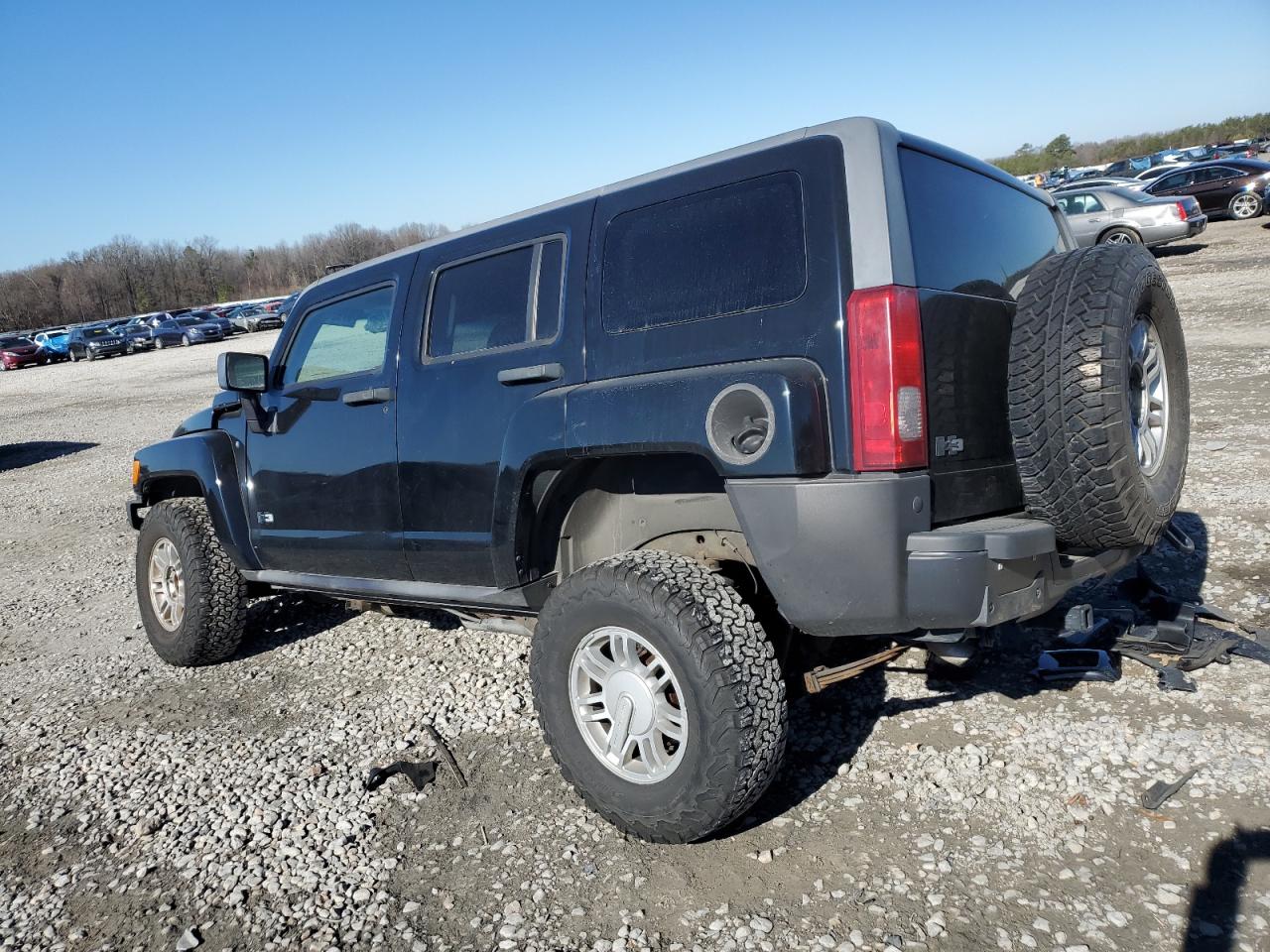 2009 Hummer H3 - Image 2