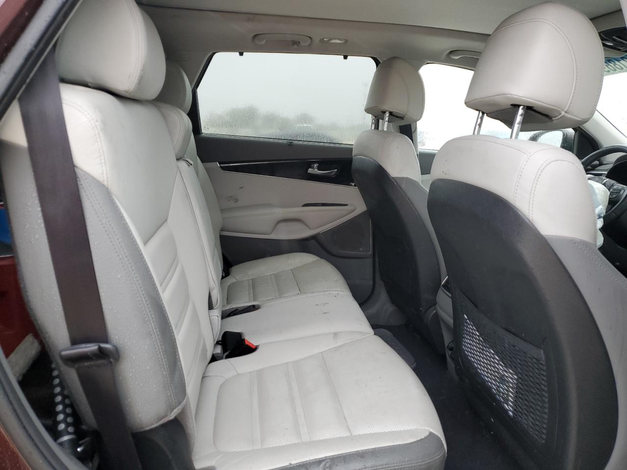 2017 Kia Sorento - Image 11