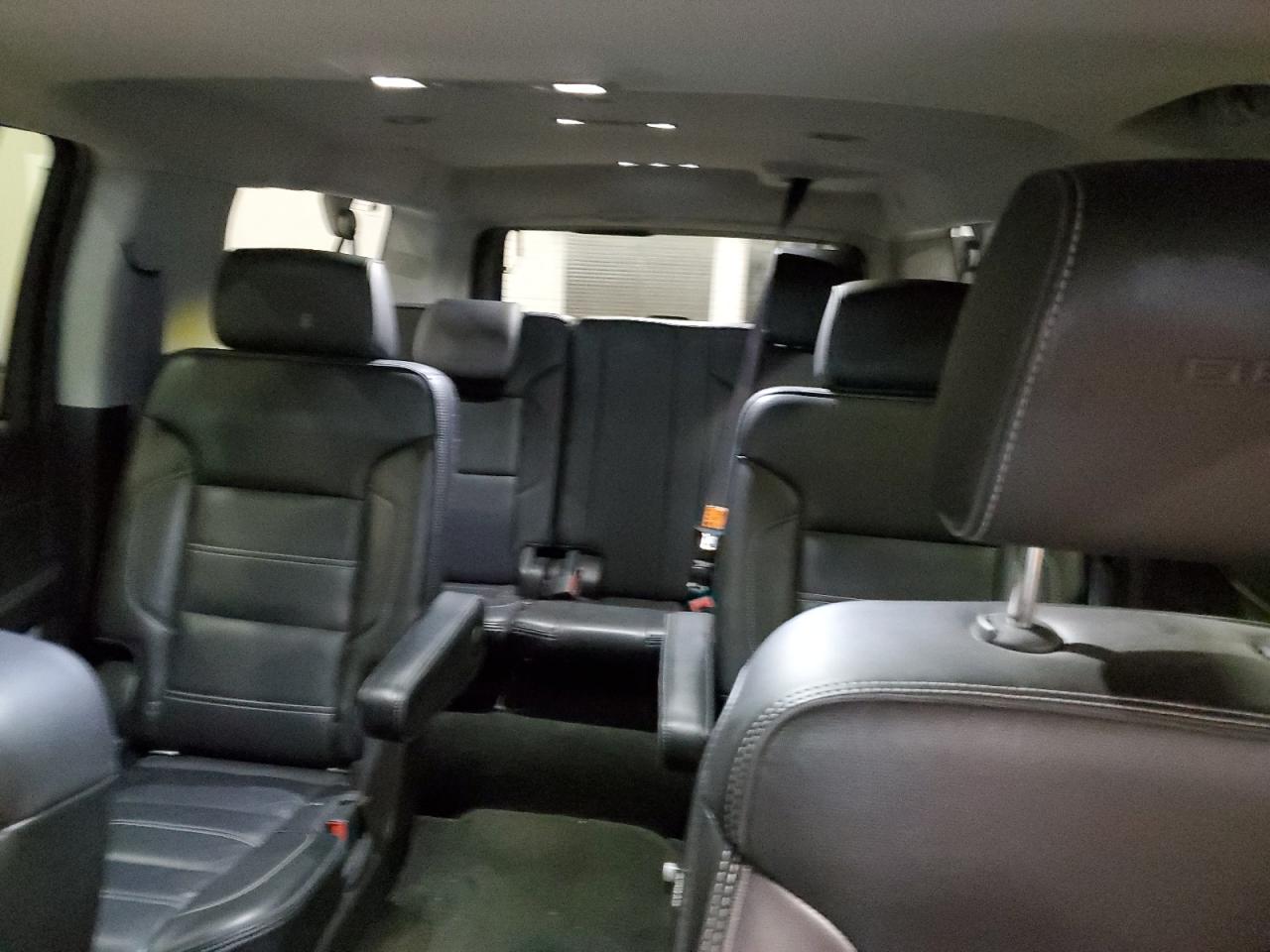 2017 GMC Yukon - Image 10
