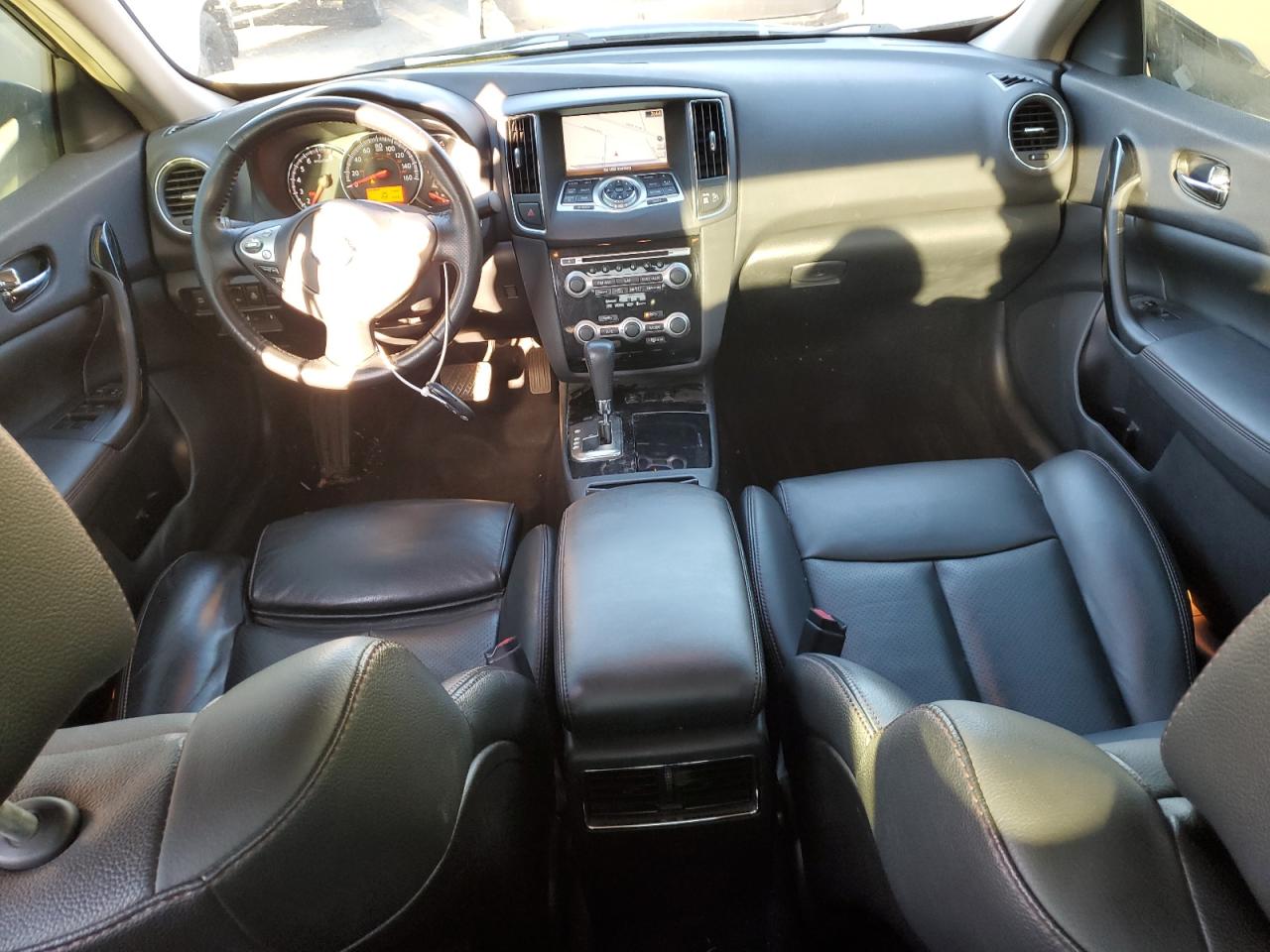 2010 Nissan Maxima - Image 8