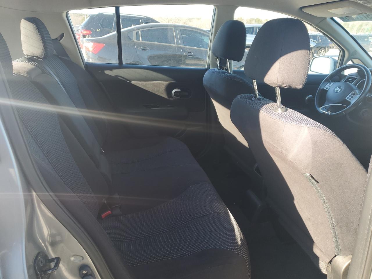 2012 Nissan Versa - Image 10