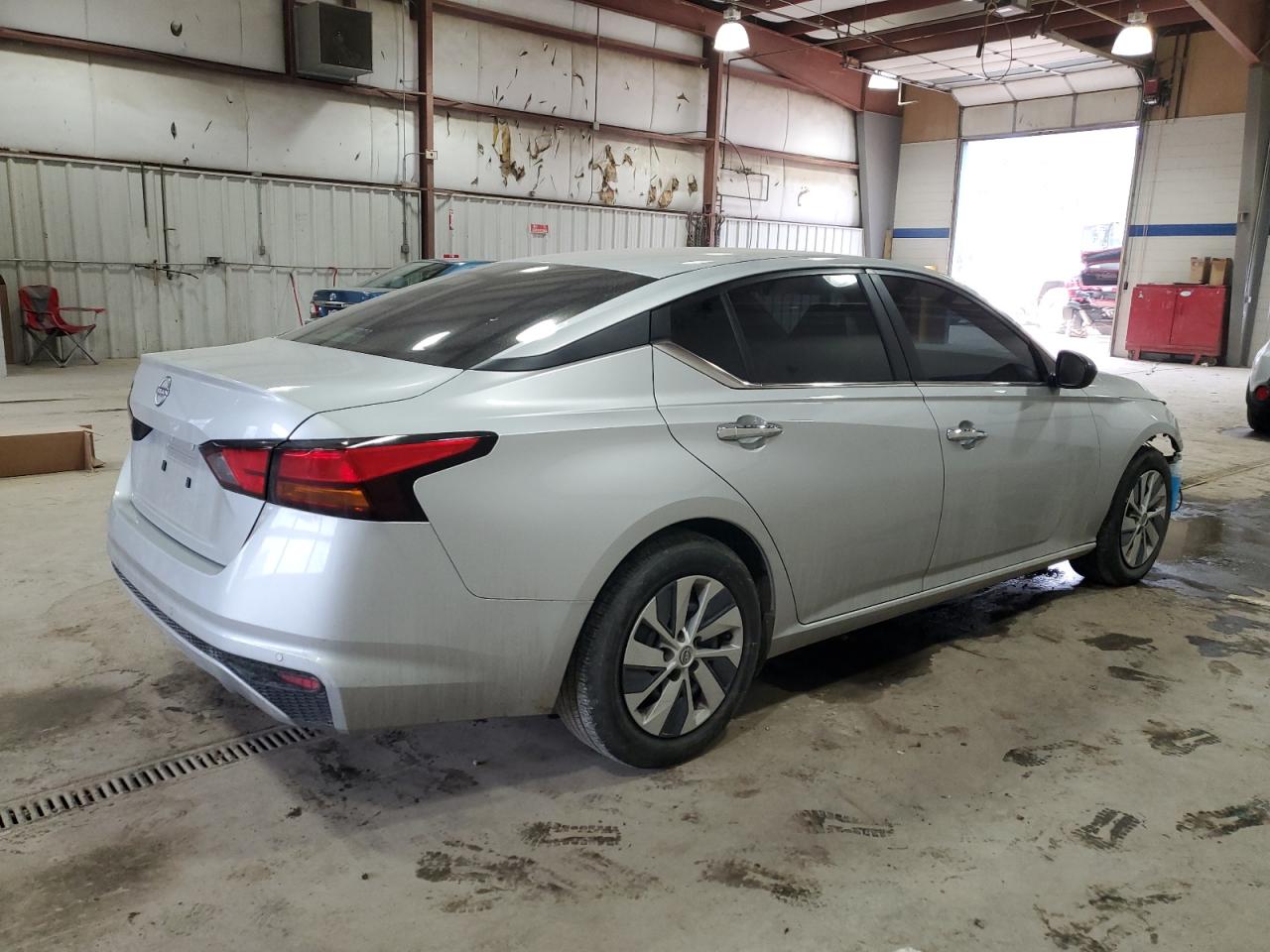 2024 Nissan Altima - Image 3