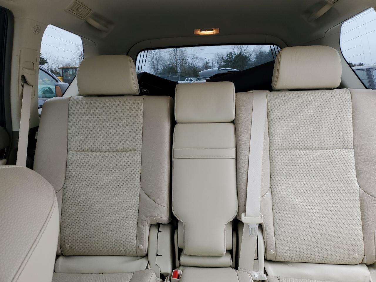 2016 Lexus GX - Image 10