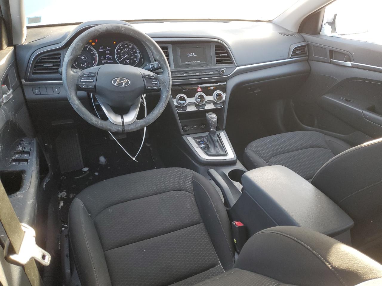 2019 Hyundai Elantra - Image 8