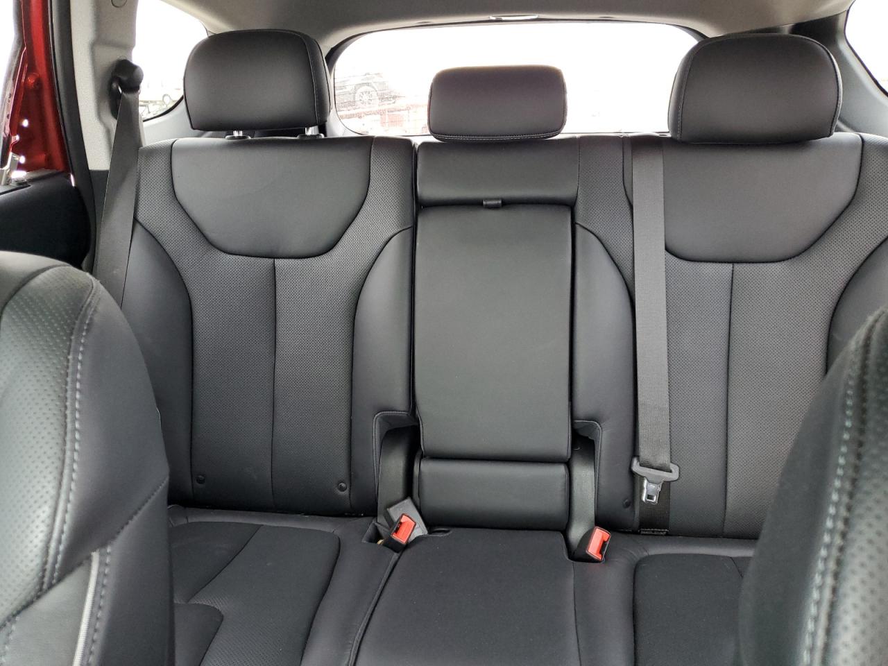2021 Hyundai Santa Fe - Image 10