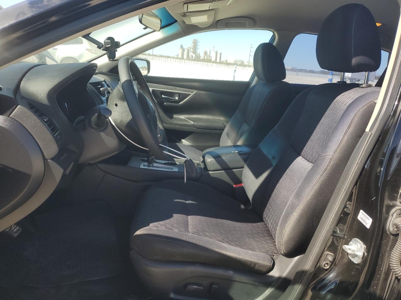 2017 Nissan Altima - Image 7