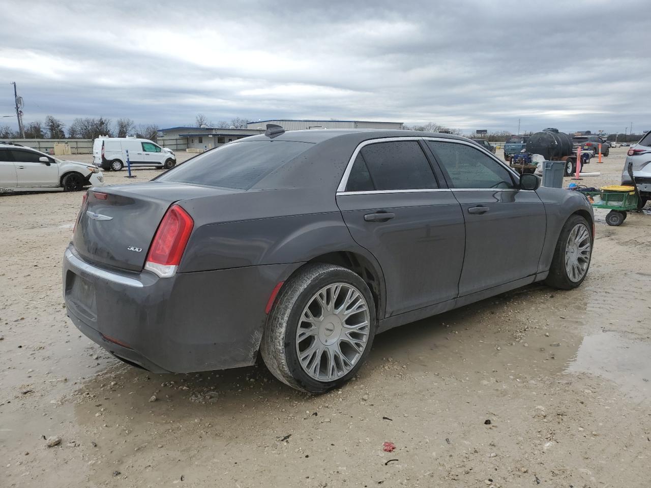 2020 Chrysler 300 - Image 3