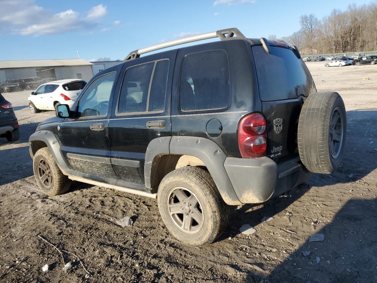 2005 Jeep Liberty (North America) - Image 2