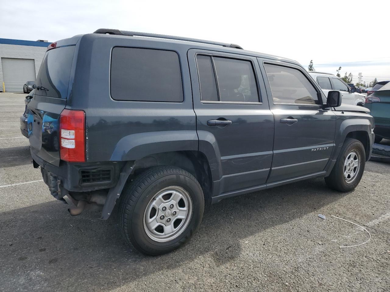 2014 Jeep Liberty (Patriot) - Image 3